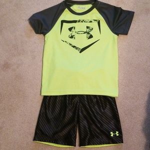 Under Armour boys size 5 outfit
